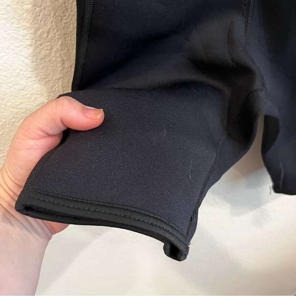 2.5mm Junior's NeoSport Shorty Springsuit size 12 black and lavender - Picture 9 of 14